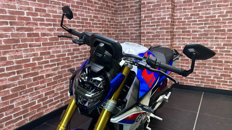 BMW F900 R (25MY)
